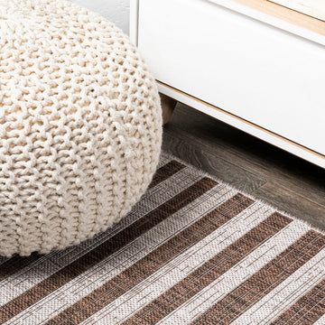 Sukie Modern Offset Stripe Indoor/outdoor Area Rug